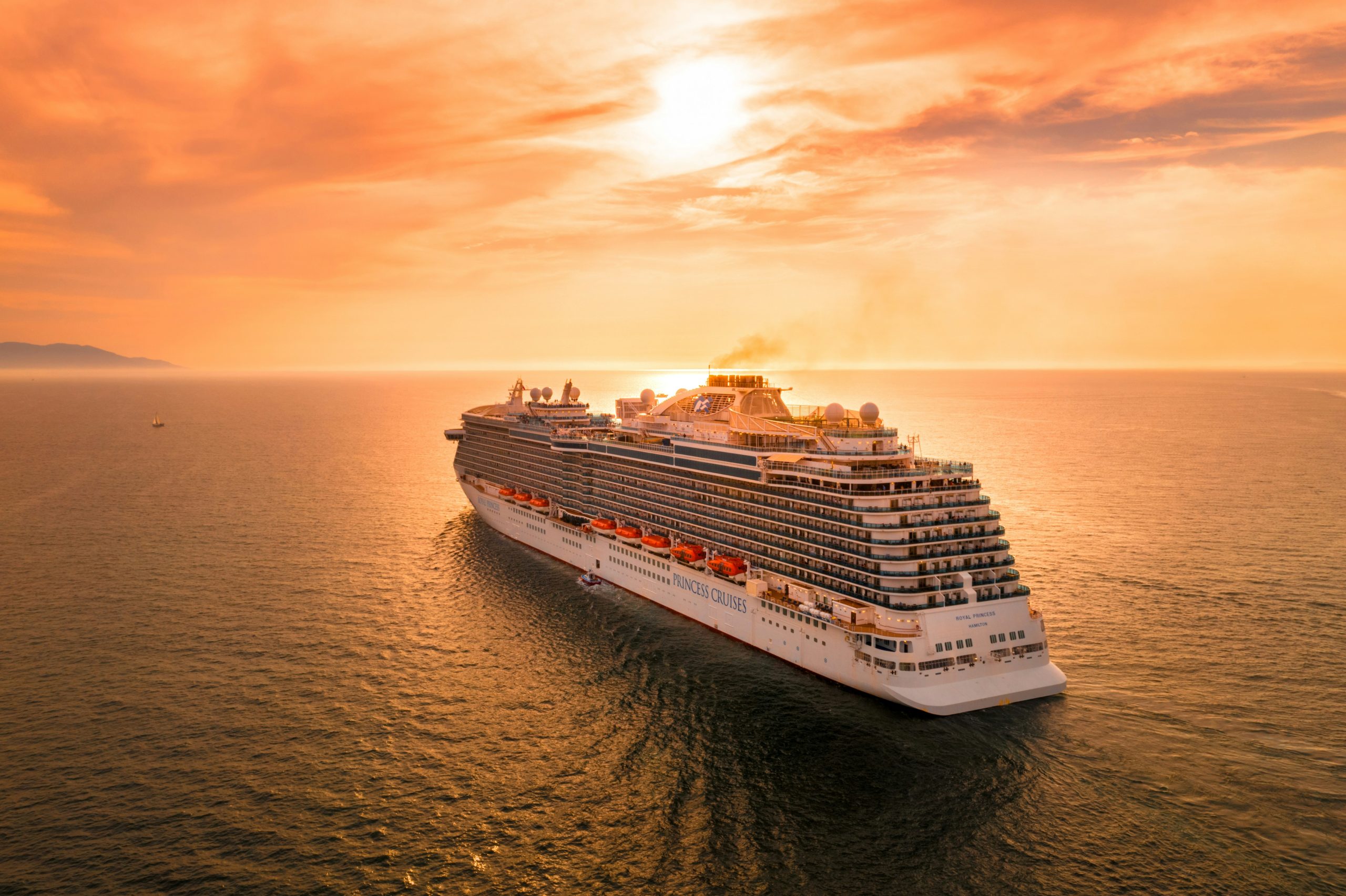 discover a variety of cruise options for your next vacation. from luxury liners to adventure expeditions, find the perfect cruise for your travel style.
